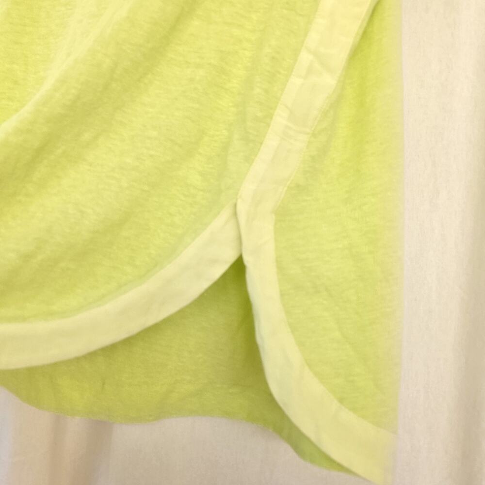 Light Green V-Neck Short Sleeve Blouse - Picture 5 of 8